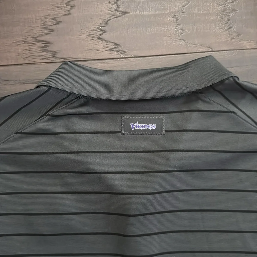 Nike Men's Black Polo with Subtle Stripes